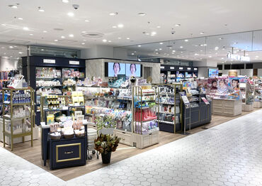 メイクアップソリューション東武池袋店 ＼コスメ・美容好き集合／
キャンメイクや韓国コスメ、クリニック系スキンケアまで♪
スタッフ割引で気になる商品をお得にGET！