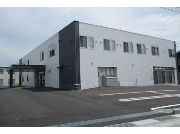 松本ケアセンターそよ風 ＼人柄重視の採用です！／
しっかりしたサポート体制で、安心して始められる環境♪
希望の働き方、お気軽にご相談を◎