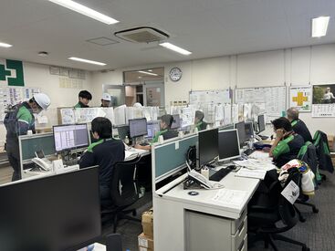 少人数のアットホームな職場★未経験スタートでも先輩が丁寧にフォロー♪分からないことも気軽に相談できます！