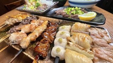 学校や予定と両立しやすい柔軟シフトが魅力♪
髪型・髪色自由＆ピアス・ネイルOK★
3h以上勤務すれば…無料まかない♪