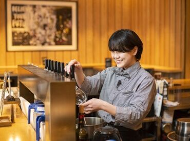 THE PUBLIC RED AKASAKA ザ パブリック レッド アカサカ 先輩スタッフからのフォローも充実♪
分からないことは気軽に聞いてくださいね！