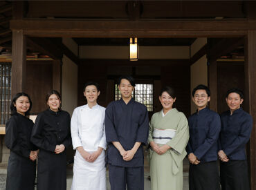 お友達と一緒に応募も大歓迎！
同時の面接もお気軽にご相談ください♪
みんな仲良く、働きやすいお店です+*