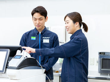 ファミリーマート　新潟桜木インター店 最初はわからないことばかりで当たり前◎
今いる先輩も皆同じでした！
余裕ができたら徐々に覚えてくれればOKですよ◎
