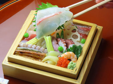 初バイトでも安心して働けるよう、
先輩がしっかりサポートいたします♪
学校終わりの短時間ワークも大歓迎です！