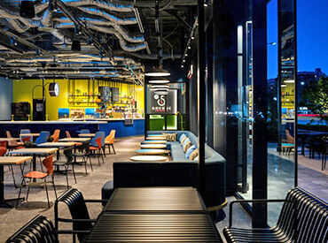 GOCONC　京都リサーチパーク店 ほとんどのスタッフが未経験からのスタートでした★
優しい先輩ばかりだから、いつだって気軽に相談もできちゃいます♪