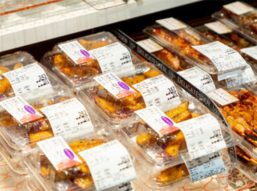 そうてつローゼン　釜利谷店（フレッシュフーズ） ＼大手”相鉄グループ”で安心／
長期で安心して働きたい方に！
「家から通いやすいから」
などの応募理由も歓迎です。