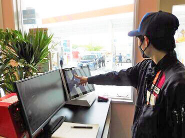 ENEOS　セルフ Dr.Drive水橋店 快適な室内で、ボタンを押すシンプルなお仕事！
分からないことはいつでも先輩に聞いてOK♪
サポート体制が整っています◎