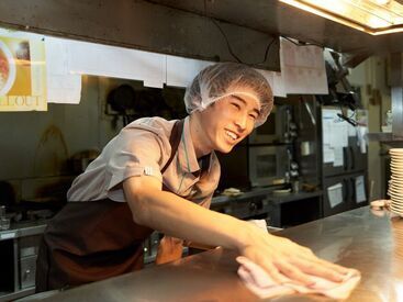 デニーズでは学生さんや主婦さんなど、幅広い年代の方が多数活躍中です♪