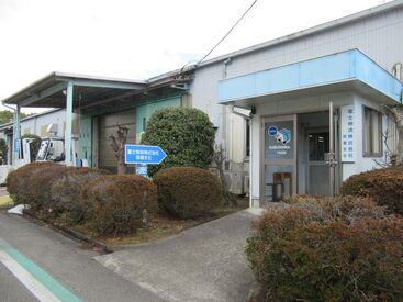 ＼無料駐車場＆駐輪場あり／
マイカー・バイク・自転車での通勤がOKだから、
通いやすさもバッチリです！