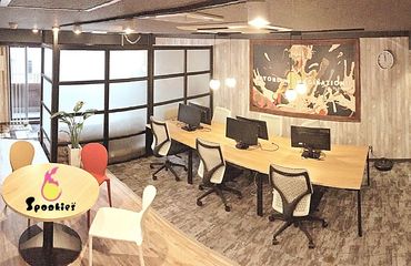 株式会社スプーキーズ　東京オフィス 世の中をもっと面白く。より良いサービスの提供のために。
日々変わっていく技術を積極的に取り入れています！