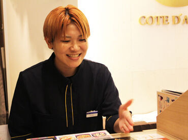 ◆リゾート感あふれるカラオケ店◆
オシャレさ・清潔感ともに◎
メイン清掃は業者が行うので
いつも快適に働けますよ♪