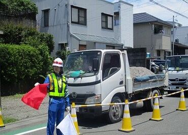 コミュニケーションをとる仕事をお探しの方にも◎
人と接する機会が多く、
「誰かと話すことが好き」
そんな方にオススメです♪
