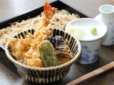 嬉しいまかない無料!
お蕎麦の他にもかつ丼や親子丼なども食べられます♪
