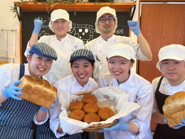 未経験OK！2023年5月下旬にオープンした
【ペンギンベーカリー岡山店】にて、
パンの販売や製造のお仕事♪