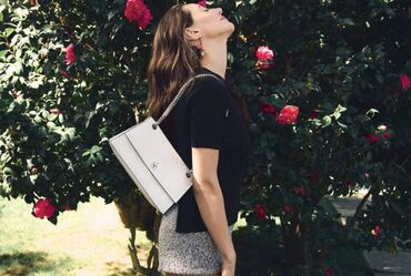 ライフスタイルブランド
Tory Burch(トリーバーチ)