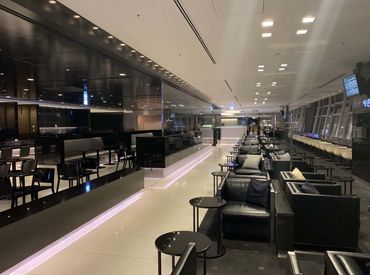 ステップUP可能な、社員登用制度あり！
ANAグループならではの
充実した待遇があります♪
安定して働きたい方にピッタリです！