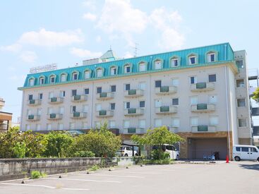 ホテルキャッスルイン鈴鹿【002】 ホテルのキッチン＆朝食会場でお仕事♪
飲食店勤務とは違ってお会計や注文取りなど複雑な業務なし！