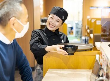 回転寿司みさき 高円寺 ＼学生スタッフが活躍中★／
未経験OK！バイトデビューも大歓迎♪
試験期間や帰省etc.シフトの相談も気軽にOK◎