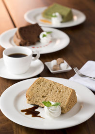 昼間に働ける主婦(夫)さん
夕方~働ける大学生
通しで働けるフリーターさん
大歓迎★