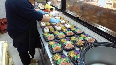 地元の企業さんに好評いただいてるメニューは
管理栄養士が考案！
バランスの良い彩り豊かなお弁当です★
一緒に作りませんか？