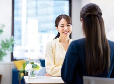 アデコ株式会社/A01536086 20代・30代・40代のスタッフが活躍中！
異業種から転職した先輩も多数いるので、
事務未経験の方も安心してスタートできます♪
