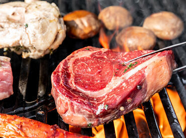 シフトの融通もききます♪
Wワーク希望や授業優先やプライベートとの両立も◎