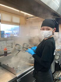 店長は気さくに話せる人なんです◎
シフト調整や働き方についてなど
なんでも相談ください◎