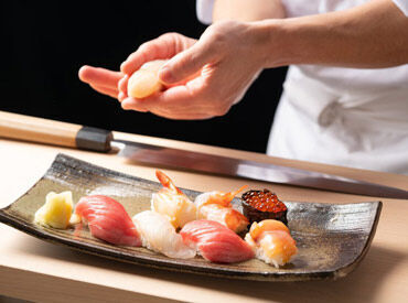 雛鮨 西銀座 ＃カジュアルな店内
高級寿司を気軽に楽しめると人気のお店◎
JR・銀座線・日比谷線から徒歩数分圏内で通勤しやすい♪