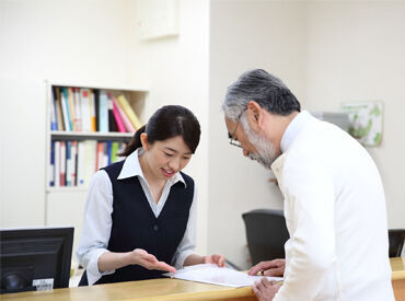 サンエス株式会社　※勤務地：中濃厚生病院 ＼未経験スタート大歓迎／
現場の先輩たちが基本作業から
お客様の接客方法までしっかり
教えてくれるから安心です♪