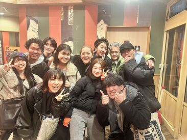 ★☆賑やかなバ先☆★
働きながら楽しい！！
一石二鳥な職場なんです！
ぜひぜひ仲間入りしてね♪