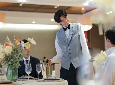 結婚式に携わったことがある人も、ない人も、舞台裏~華やかな表舞台まで覗いてみませんか?沢山のSTORYがアナタを待ってます♪