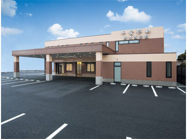 平安祭典　熊本西会館 ≪シフトは毎日、予約状況により決定≫
働ける時だけでOK！
まずは応募だけでもしておきませんか♪