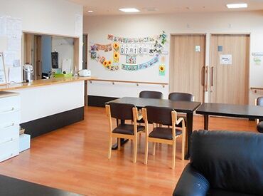 研修・先輩のサポートがあるため未経験の方も安心!
資格取得支援でスキルアップをしながら
長期で腰を据えて働けます◎