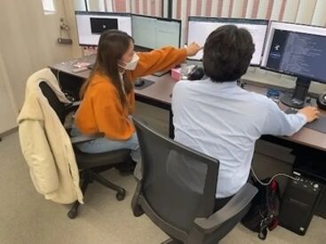 土日祝はお休み!
テスト期間や帰省、就活など、
ご都合に合わせてシフトは柔軟に対応しますので
お気軽にご相談ください☆