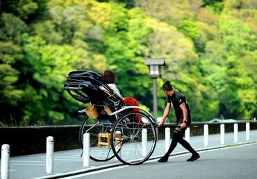 お客様との会話が楽しい！
「ありがとう」と言われるやりがいもたっぷり★
湯布院で新しいチャレンジ始めませんか？