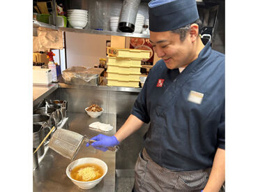 喜多方ラーメン 坂内水沢店　02 ＼未経験・バイトデビューも大歓迎／
まずは明るく『いらっしゃいませ』から◎
土日祝に働ける方は採用率UP★