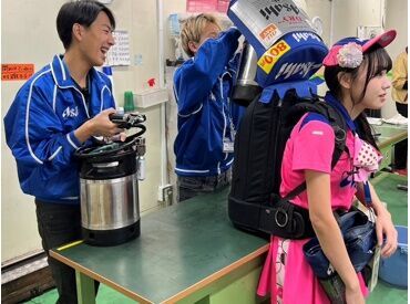 国分首都圏株式会社　（勤務地：横浜スタジアム） ＼働きながら筋トレ!?／
友達もできるレアバイト★
週1日～・1日2.5h～OK！