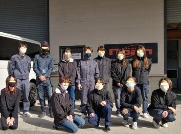 有限会社ノア 最寄りは徒歩1分の距離にある、
南海バスの「小坂西口」バス停。
車通勤も可能なので
通勤コストは低めに抑えられます！