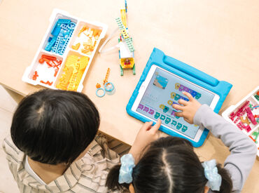 ゲーム制作やロボット作り、レゴでいちご畑を作って数を学ぶ…
など楽しむだけではなく学びも身につくレッスンを行っています！