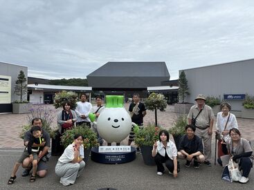 現在作業員10名、事務員2名が活躍中！
20代～60代まで幅広い世代が在籍しています！
髪型・髪色自由＆ピアス・ネイルOK◎