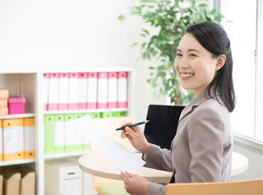 おしゃれも自由◎
好きな髪型・髪色でOK!ピアスやネイルもあなたのしたいおしゃれを楽しめます♪
※写真はイメージです