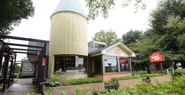 ＼月1回の試食会で…／
3000円相当のハンバーグが無料！
スタッフ同士の仲も深まる楽しいイベントです♪
