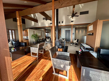 「誰かに喜んでもらうのが好き」
「おもてなしのお仕事をやってみたい」
そんな方にピッタリのお仕事です♪