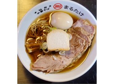 「煮干し中華そば」や
「とんこつらーめん」など…
メニューから選べるラーメンが
食べられます♪
もちろん大盛りもOK！