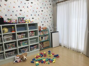 株式会社エスティケー いろは託児所 ひまわり ≪チームワークも抜群♪≫
子どもたちの笑顔はもちろん、
スタッフも笑顔で働けるような環境作りを
しっかり取り組んでいます！