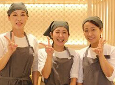 勤務は週1/3h～OK！
シフトは15日毎の提出なので
旅行やテスト、ライブなどの予定も組みやすい♪