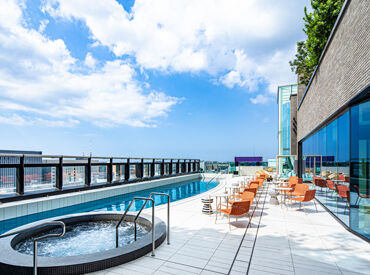 都ホテル 博多 博多駅筑紫口から徒歩1分★
毎日の通勤便利な好立地です！
眺めのよい最上階のプールや天然温泉♪