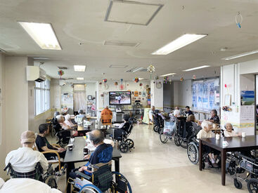 有料老人ホームさとうきび ＼資格取得でレベルUP／
未経験だった方も資格取得して、
給与UP＋経験値UPしている方も多数♪
一緒に頑張ってみませんか(＾＾)