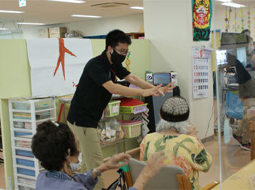 デイサービスおれんじ 「扶養内で無理なく稼ぎたい」「将来役立つスキルを身に着けたい」など
応募のきっかけはなんでもOK！気軽にご応募ください！
