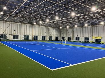 まずは先輩コーチのアシスタント業務から♪慣れてきたら…テニス初心者に向けて指導をお願いします!
好きなテニスを仕事に★